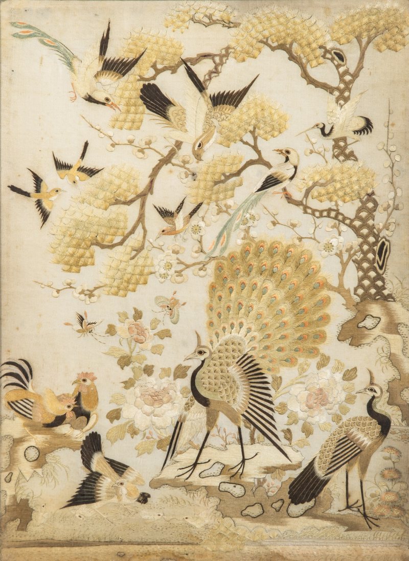 A Chinese Embroidered Silk Screen Panel - 图2