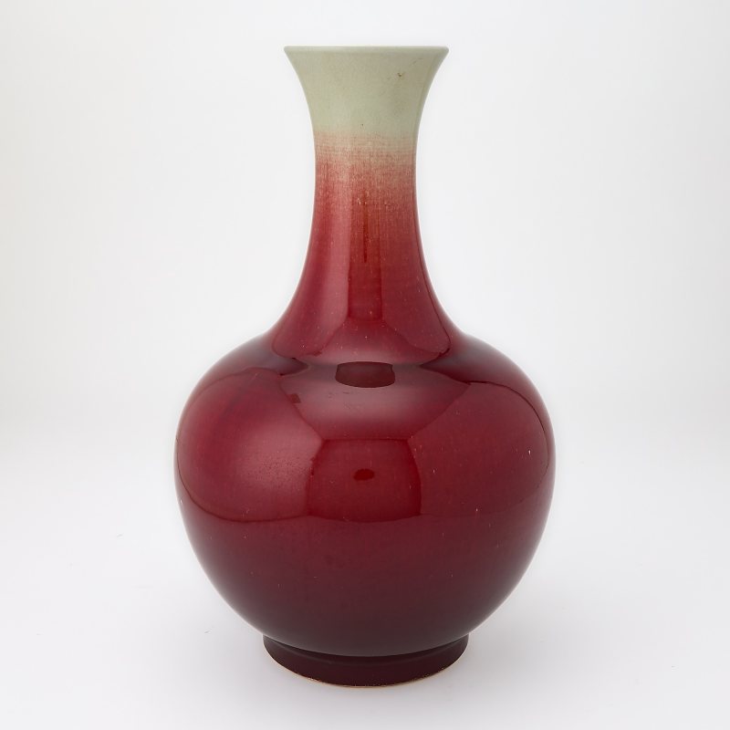 A Chinese Copper Red Glazed Porcelain Bottle Vase - 图2