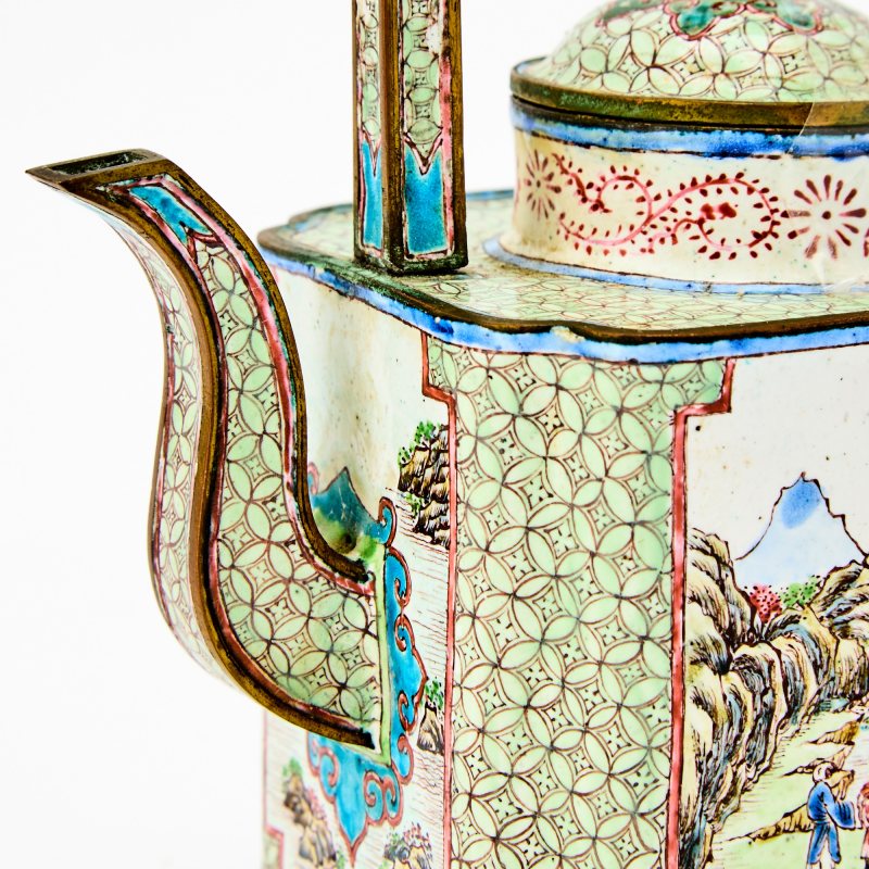 A Chinese Canton Enamel Teapot - 图4