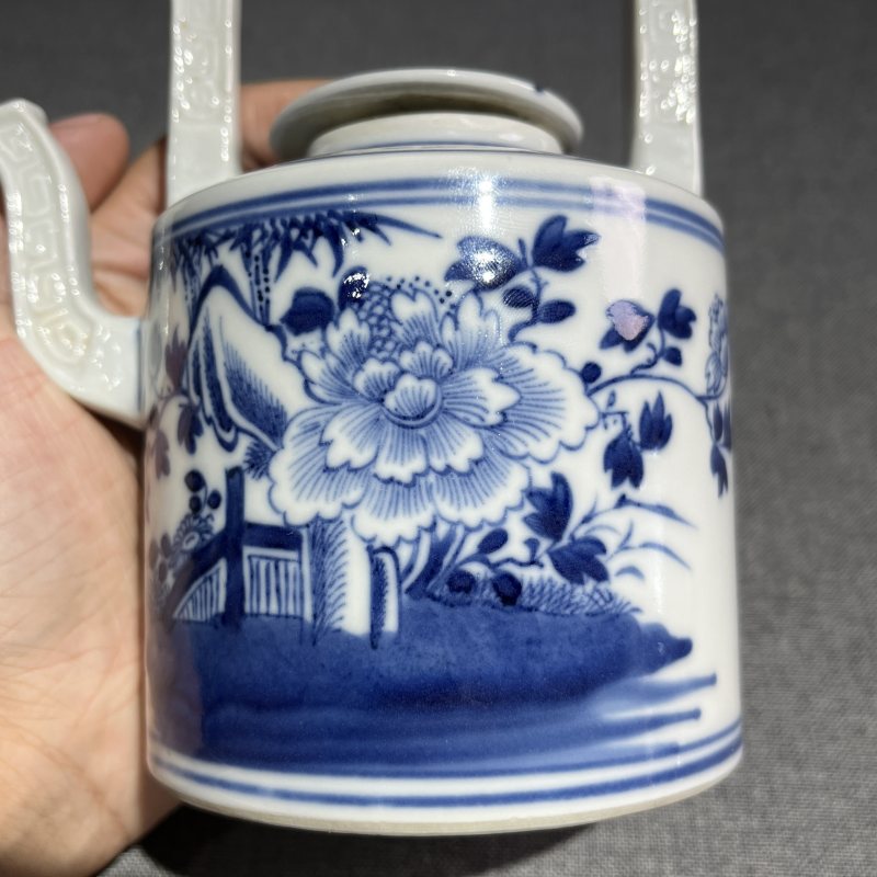 清中期青花花卉提梁壶 - 图5