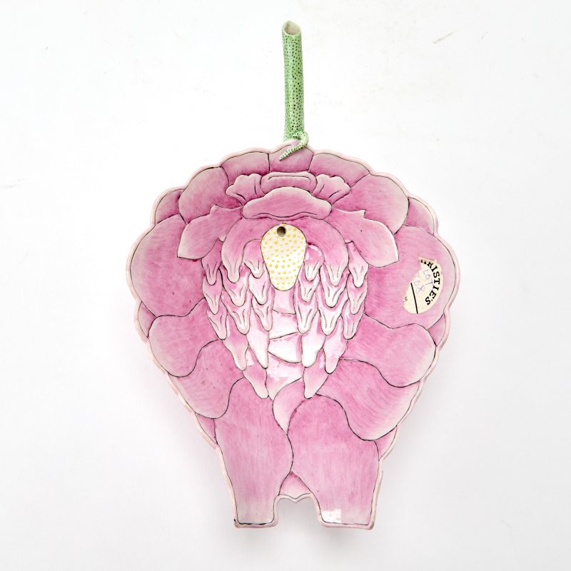 A Chinese Enameled Porcelain 'Lotus' Water Dropper - 图4