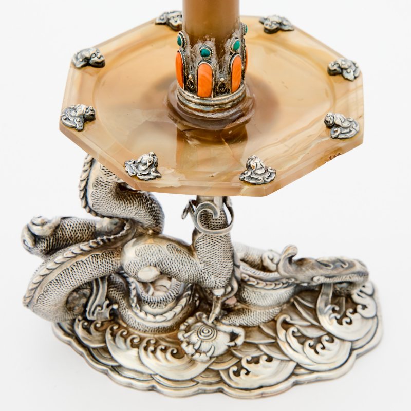 A Fine and Unusual Chinese Silver and Agate Candle Holder - 图4