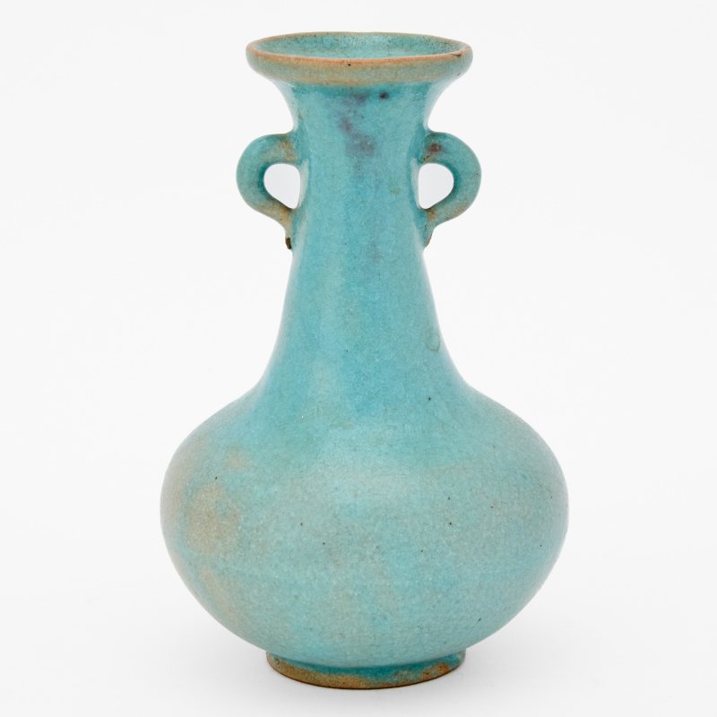 A Small Chinese Jun-Type Ceramic Vase - 图2