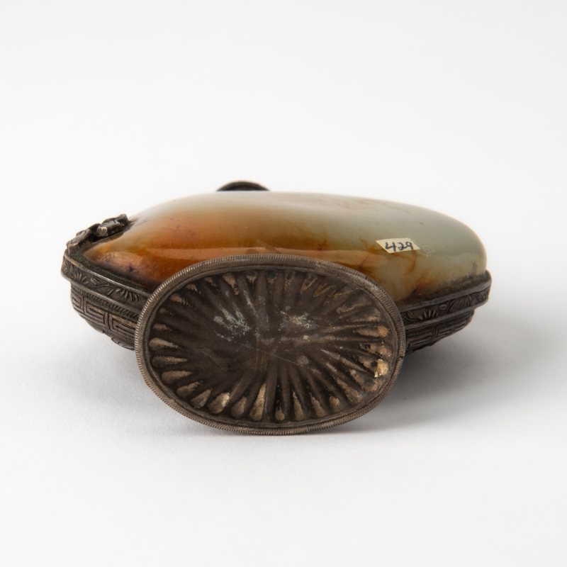 A Chinese Silver-Mounted Pebble Jade Snuff Bottle - 图5