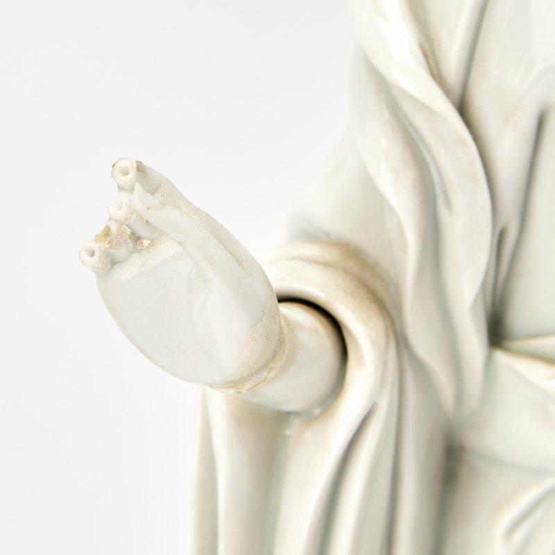 Two Chinese Dehua Porcelain Figures of Guanyin - 图9