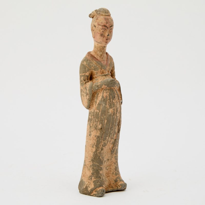 A Chinese Painted Pottery Figure of an Attendant - 图3