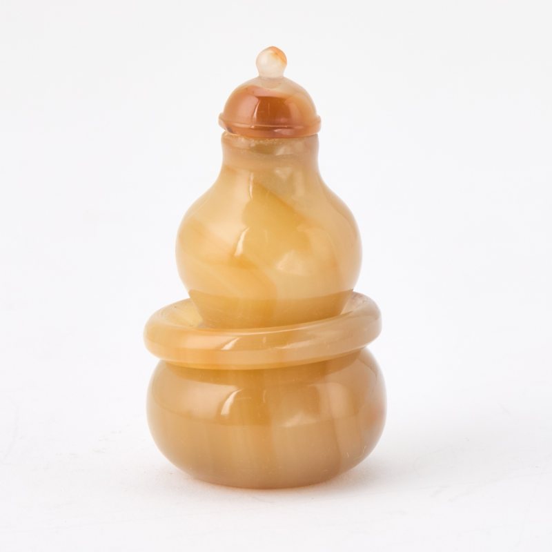 A Chinese Carved Agate 'Double-Gourd' Snuff Bottle