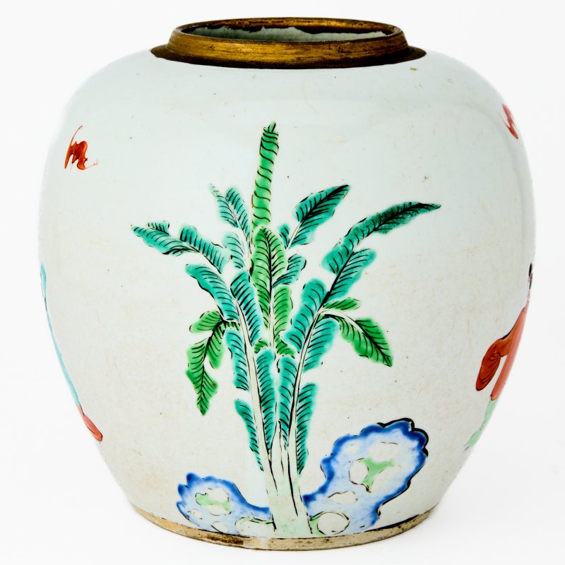 A Chinese Enameled Porcelain Jar - 图2