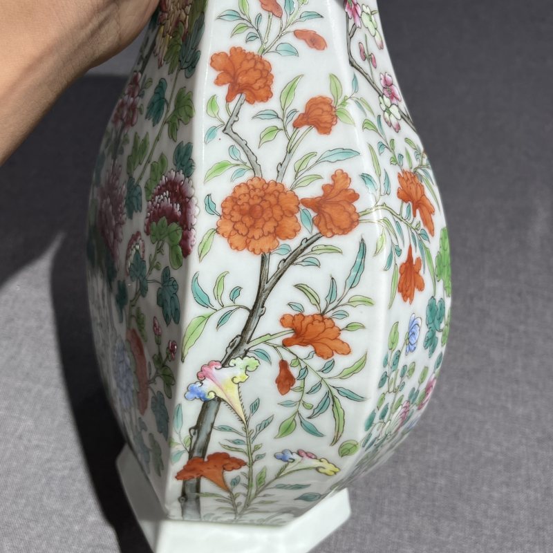 清中期粉彩四季花卉象耳瓶 - 图7