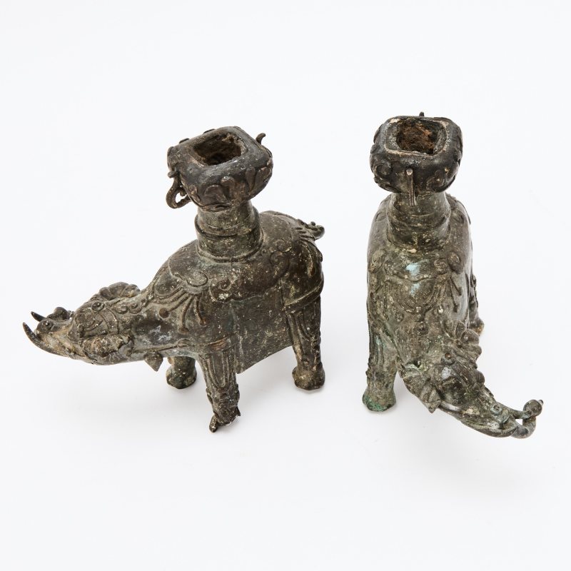 A Pair of Chinese Bronze Elephant Candle Holders - 图2