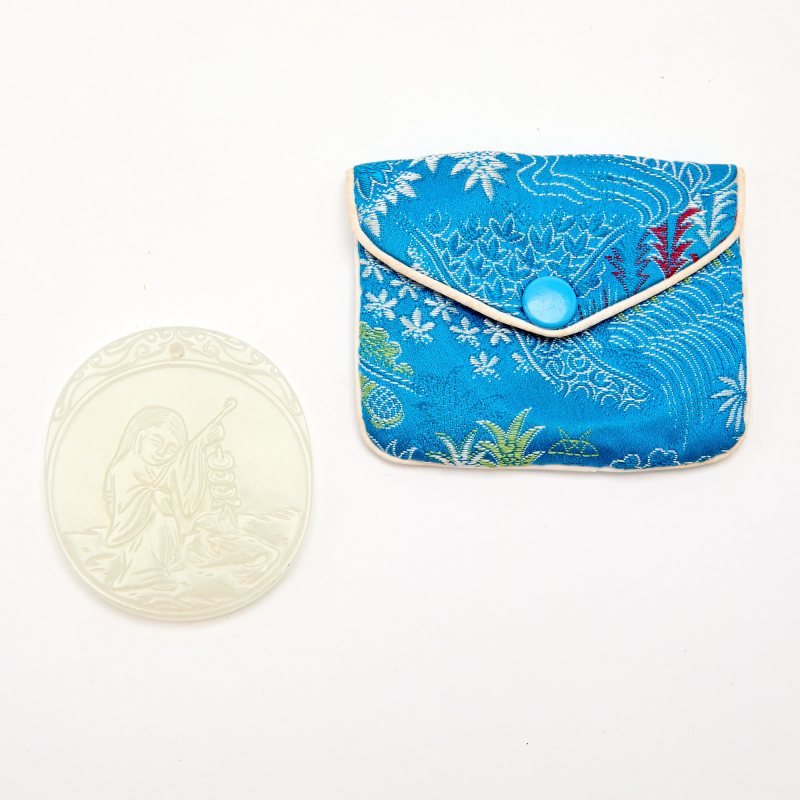 A Chinese Carved White Jade Pendant - 图5