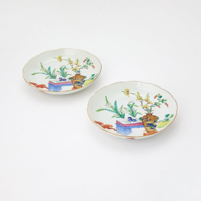 A Pair of Chinese Enameled Porcelain Dishes