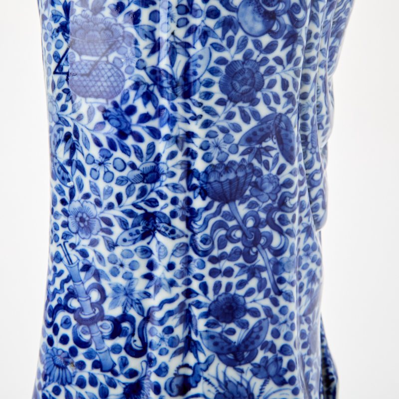 A Chinese Blue and White Porcelain Figure of Standing Guanyin - 图5