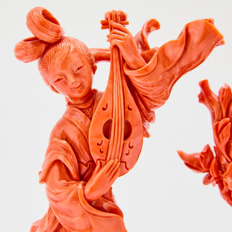 A Chinese Coral Figural Group Carving - 图4
