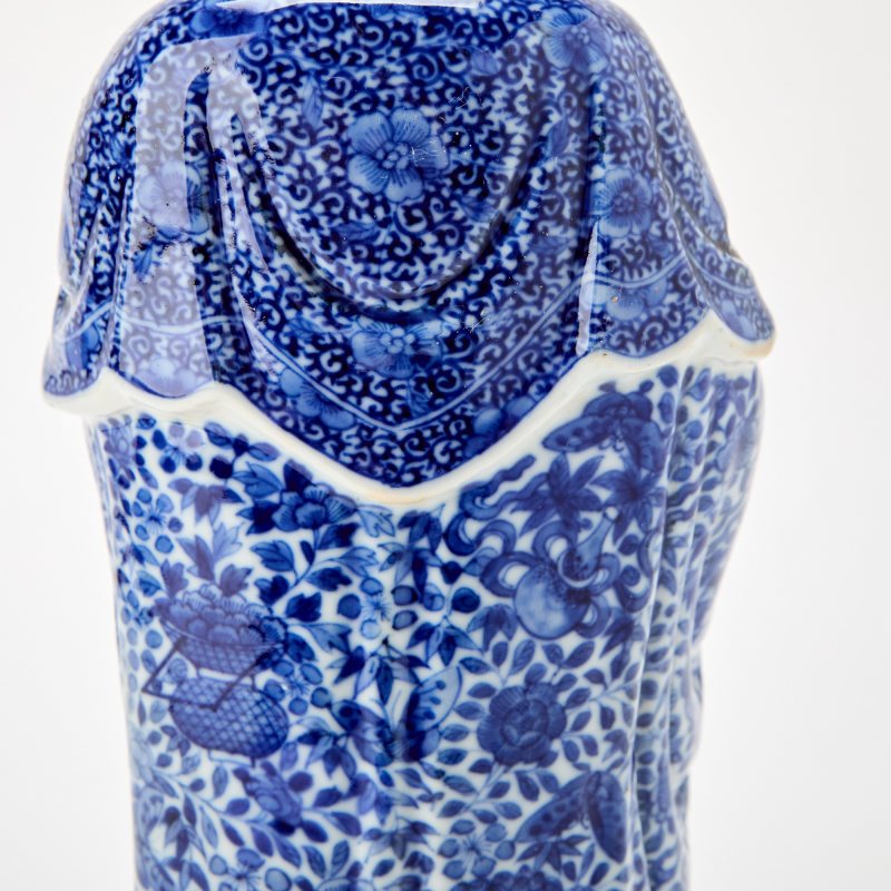 A Chinese Blue and White Porcelain Figure of Standing Guanyin - 图6