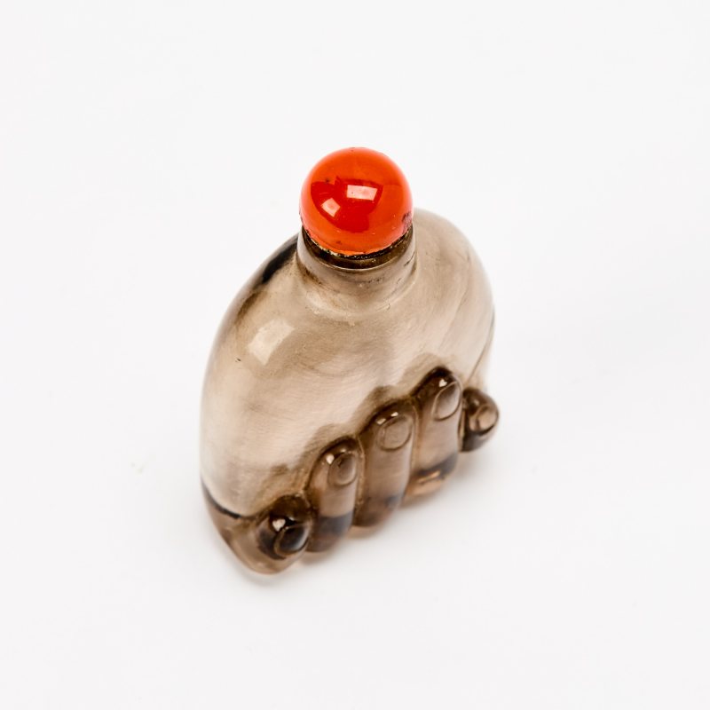 A Chinese Carved Smoky Crystal Snuff Bottle - 图3
