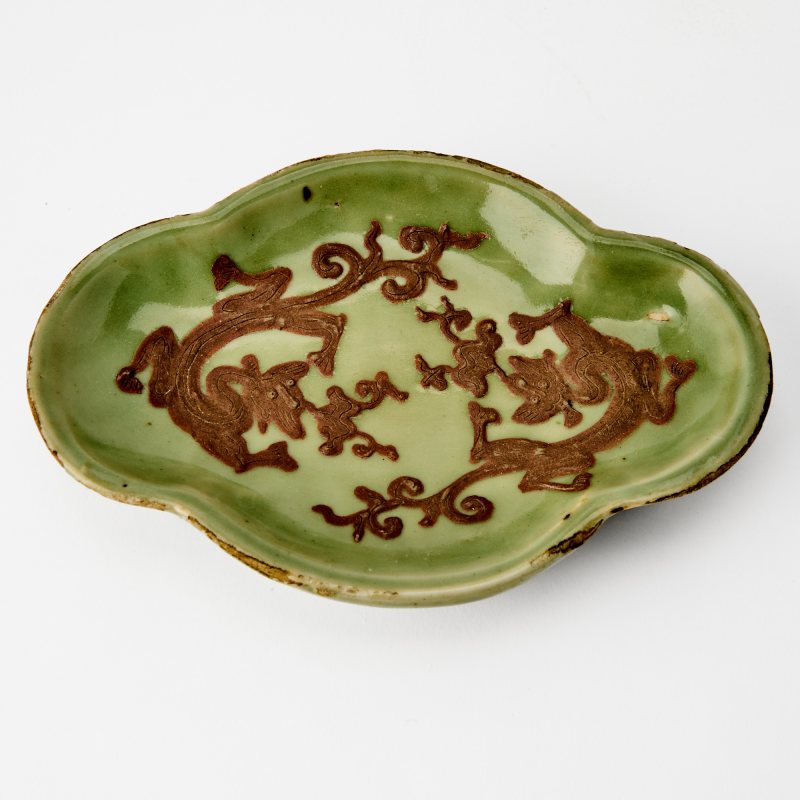 A Set of Four Chinese Celadon Glazed Ceramic Dishes - 图2