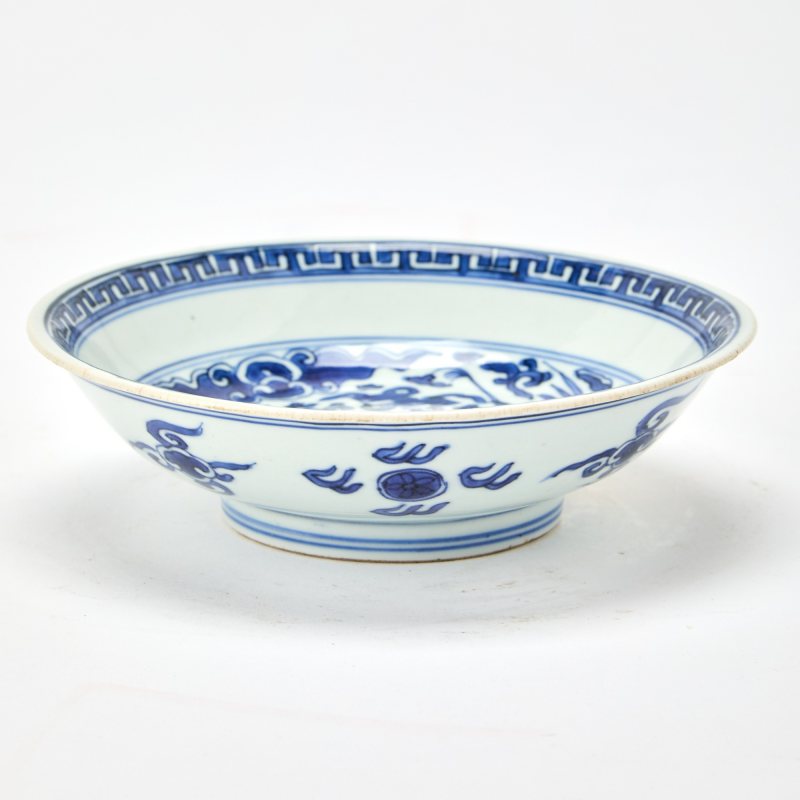 A Chinese Blue and White Porcelain Dish - 图2