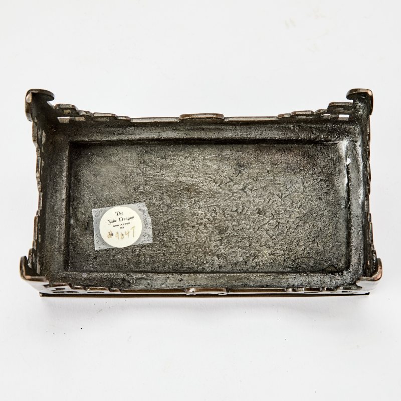 A Chinese Bronze Table-Form Inkstone - 图3