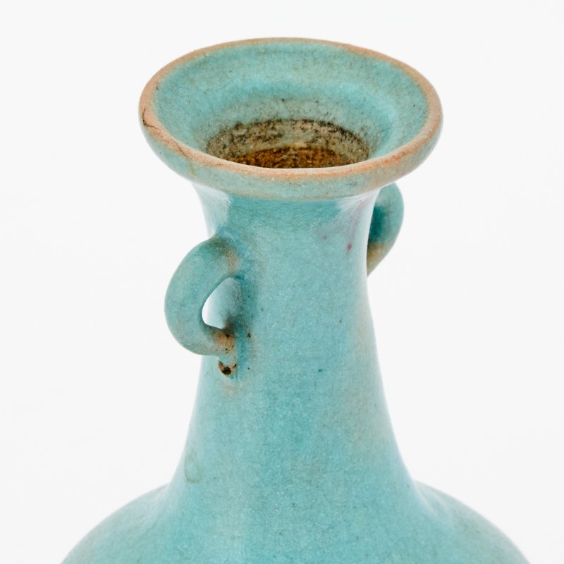 A Small Chinese Jun-Type Ceramic Vase - 图3