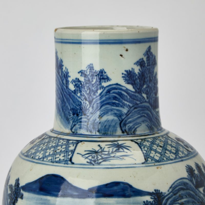 A Chinese Blue and White Porcelain Vase - 图5