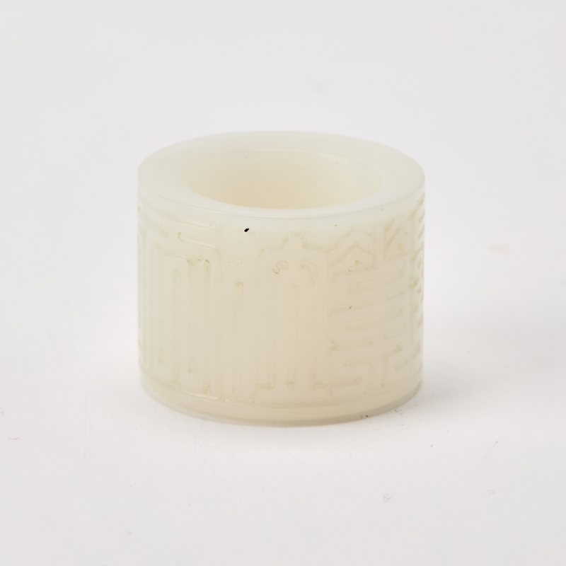 Three Chinese Carved Jade Thumb Rings - 图2