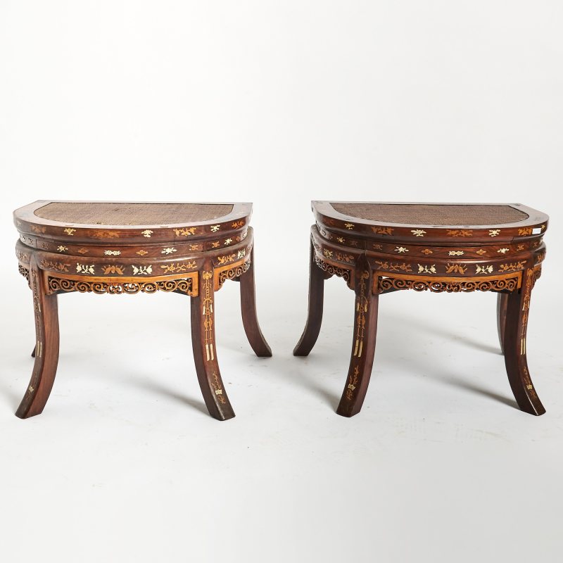 A Pair of Chinese Bone and Boxwood-Inlaid Tables - 图5