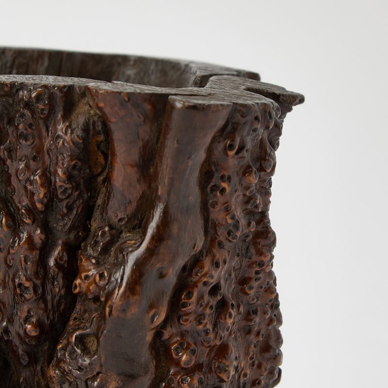 A Chinese Carved Burlwood Brush Pot - 图5