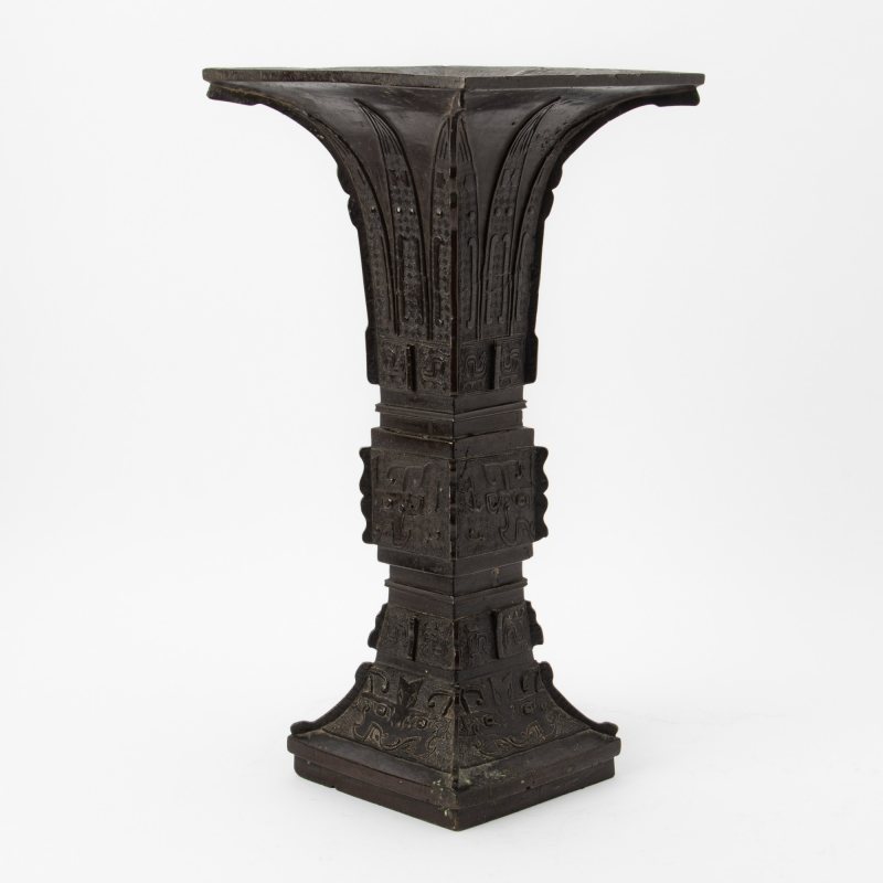 A Large Chinese Bronze Archaistic Gu-form Vase - 图3
