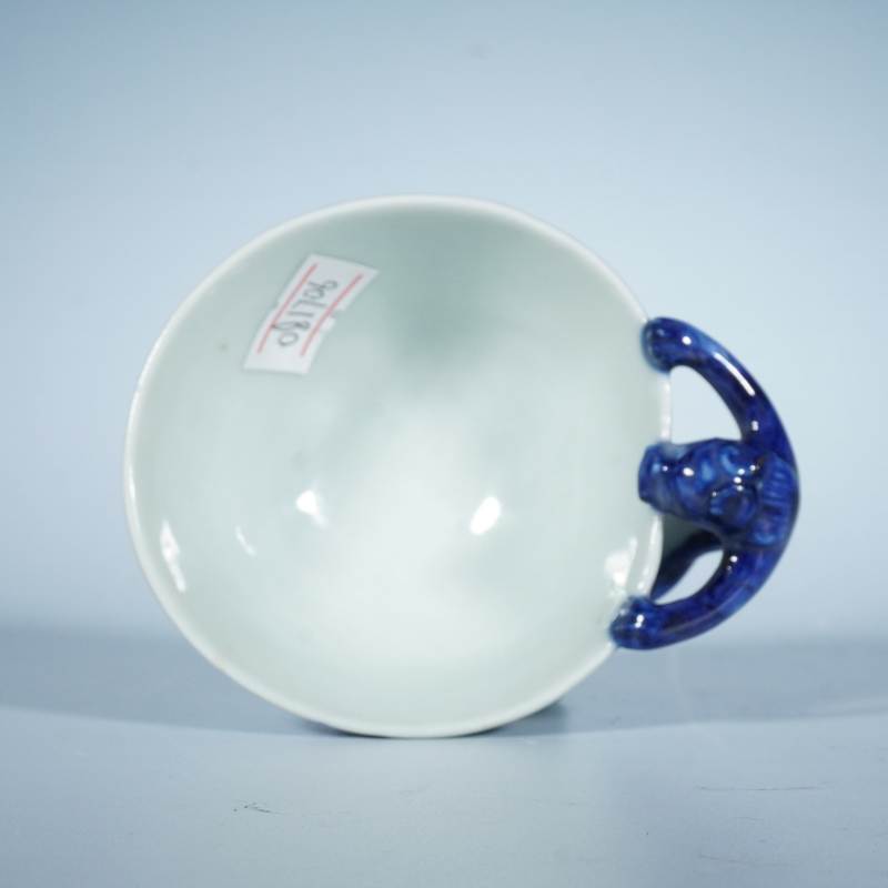 清中期花卉堆塑大杯 - 图2