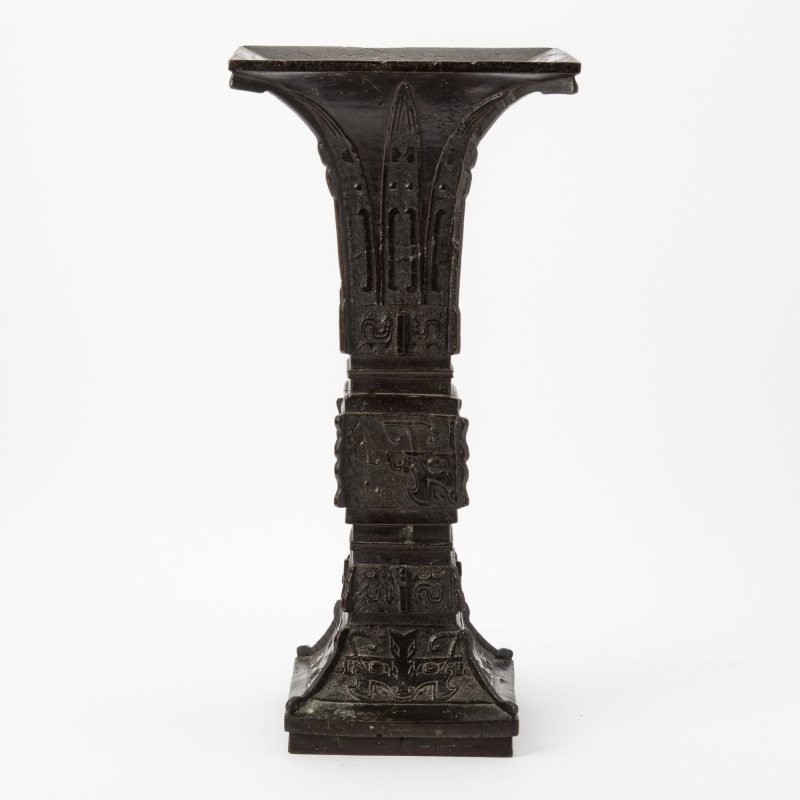 A Large Chinese Bronze Archaistic Gu-form Vase - 图4
