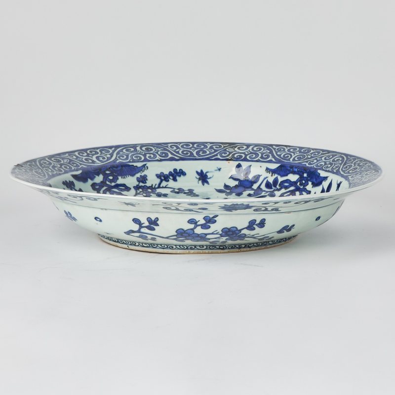 A Chinese Blue and White Porcelain Charger - 图2