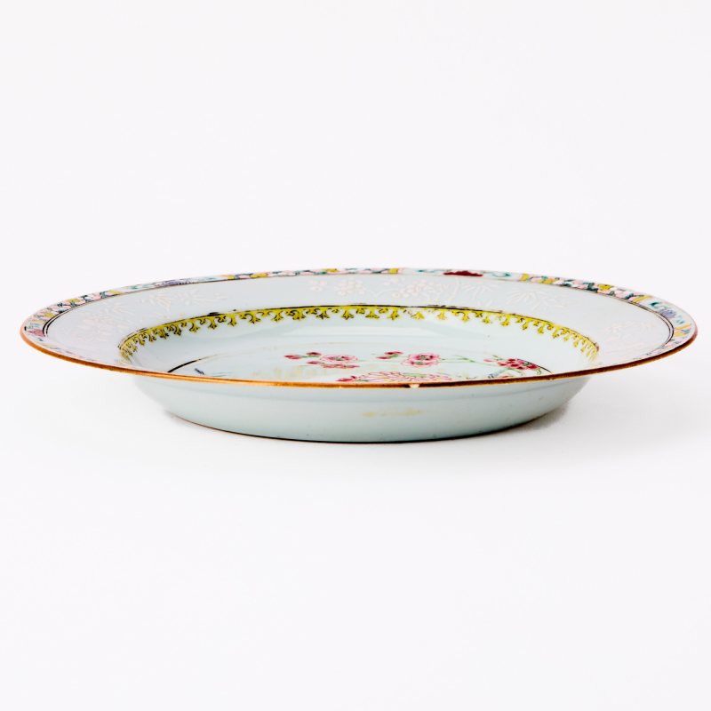 A Chinese Slip-Decorated Famille Rose Porcelain 'Quails' Dish - 图3