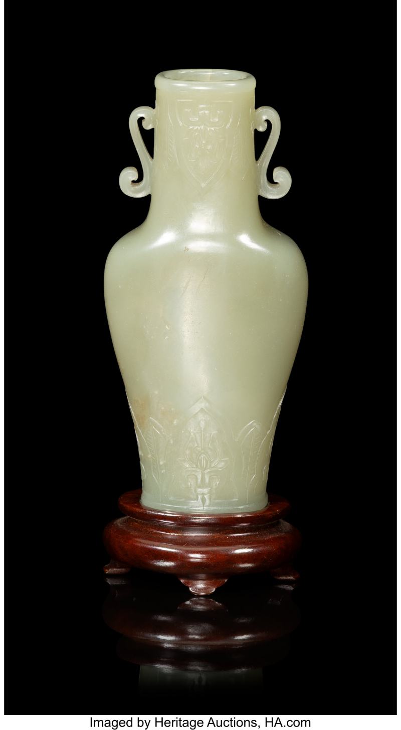 A Chinese Carved Celadon Jade Vase - 图3