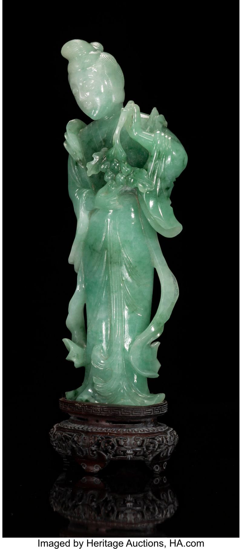 A Chinese Carved Jadeite Figure of a Meiren with Stand - 图3