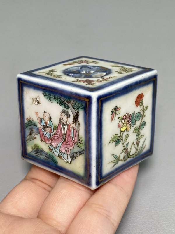 清乾隆 青花粉彩人物花卉纹糊斗 - 图14