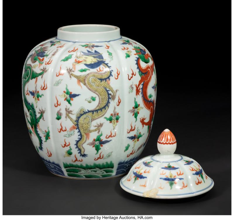 A Chinese Famille Verte and Iron-Red Decorated 'Dragon' Covered Jar - 图2