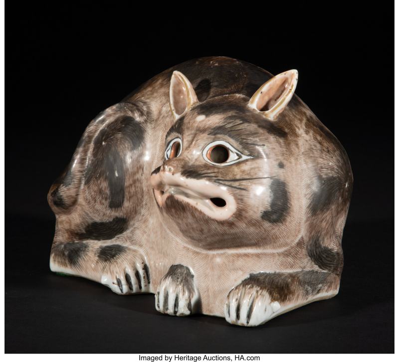 A Chinese Export Enameled and Partial Gilt Cat-Form Night Lantern - 图2