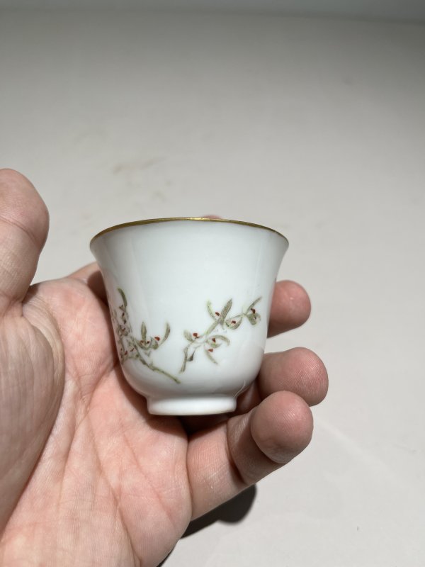 清光绪 浅绛彩折枝兰花纹小杯 - 图5