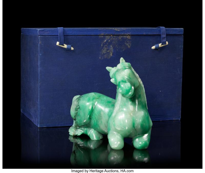 A Chinese Carved Green Jadeite Horse - 图2