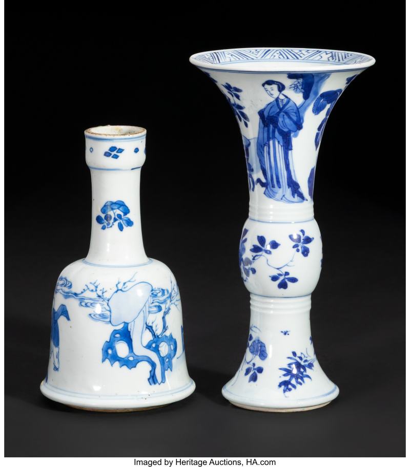 Two Chinese Blue and White Vases - 图3