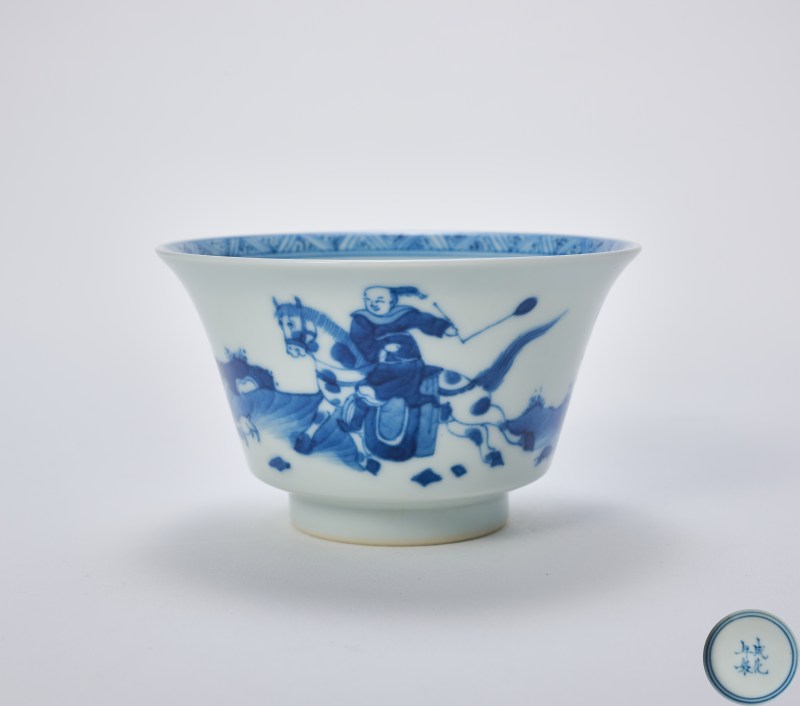 清中期 青花刀马人物折腰碗