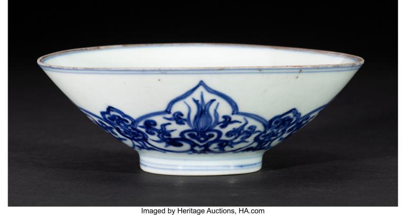 A Chinese Blue and White Conical Bowl - 图2