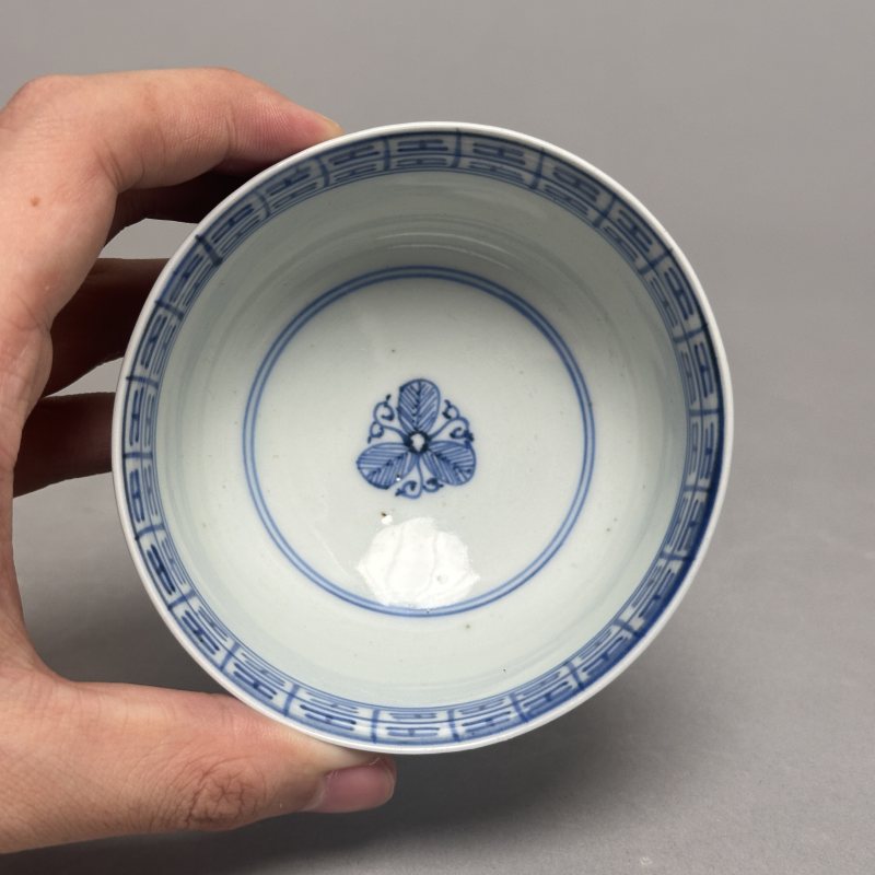 清早期 青花花卉纹碗一对 - 图6