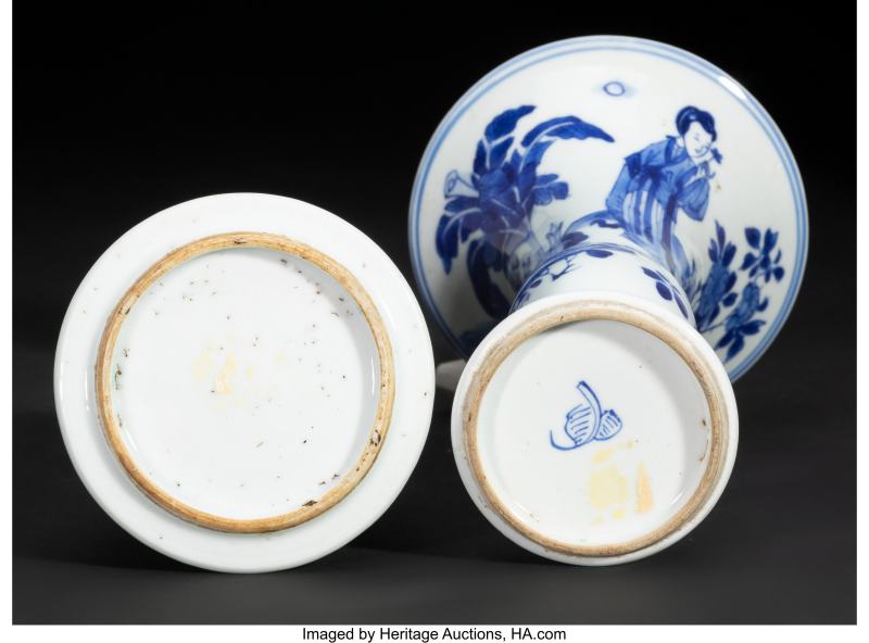Two Chinese Blue and White Vases - 图4