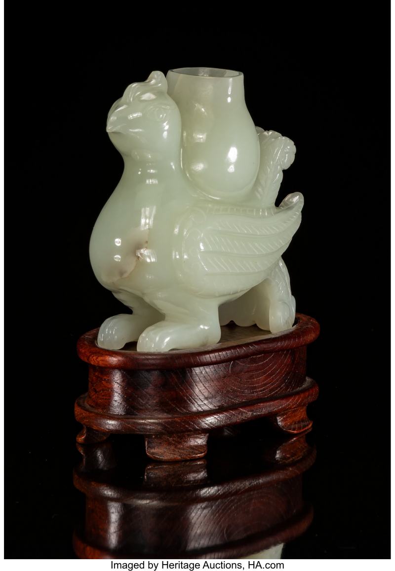 A Chinese Carved Jade Phoenix-Form Vase - 图3