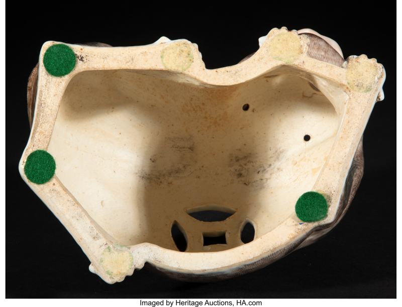 A Chinese Export Enameled and Partial Gilt Cat-Form Night Lantern - 图4