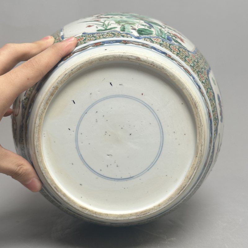 清康熙 青花五彩开光洞石花鸟图罐 - 图12