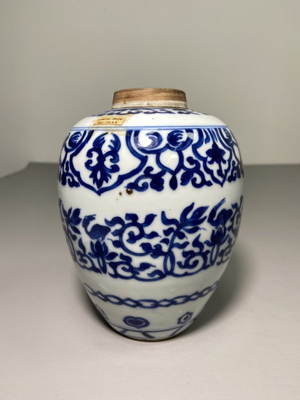 清早期 青花缠枝花卉纹罐 - 图2