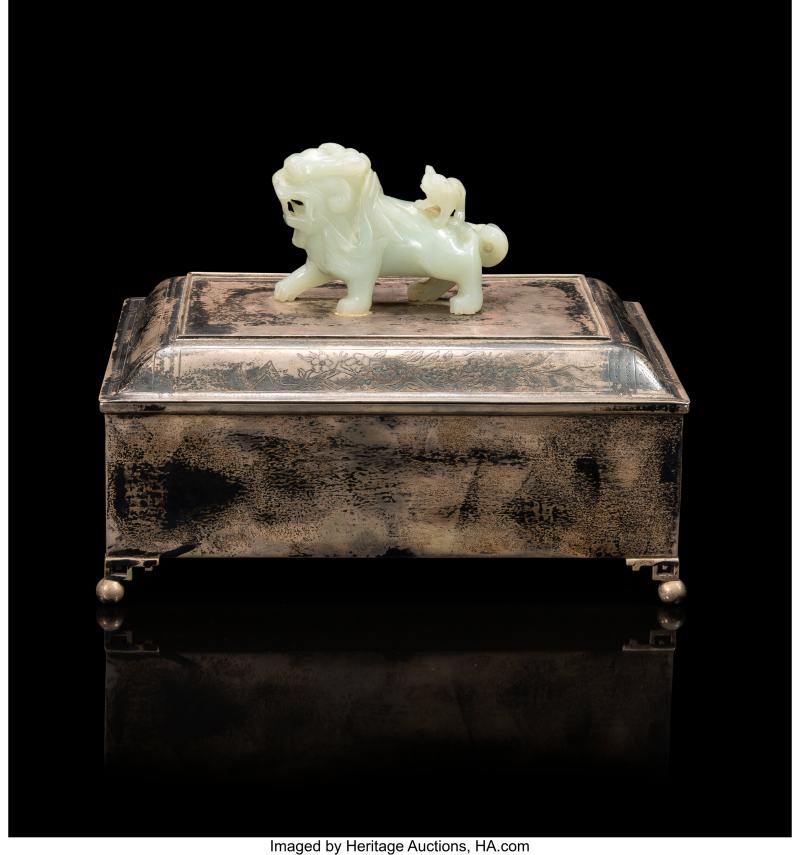 A Chinese Silver Covered Box with a Carved Jade Lion-Form Finial - 图2